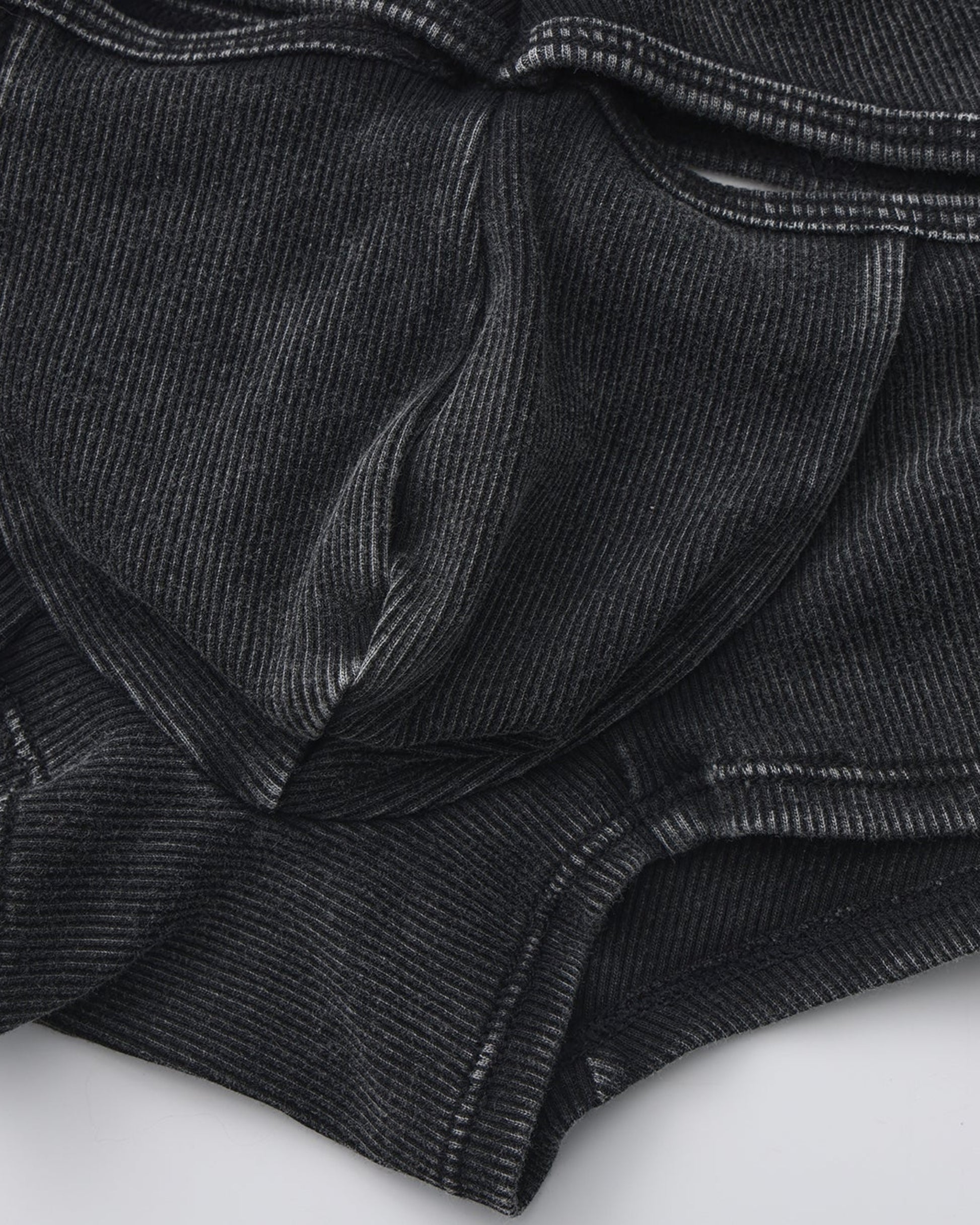 Geometric Cutout Trunk - product view 9