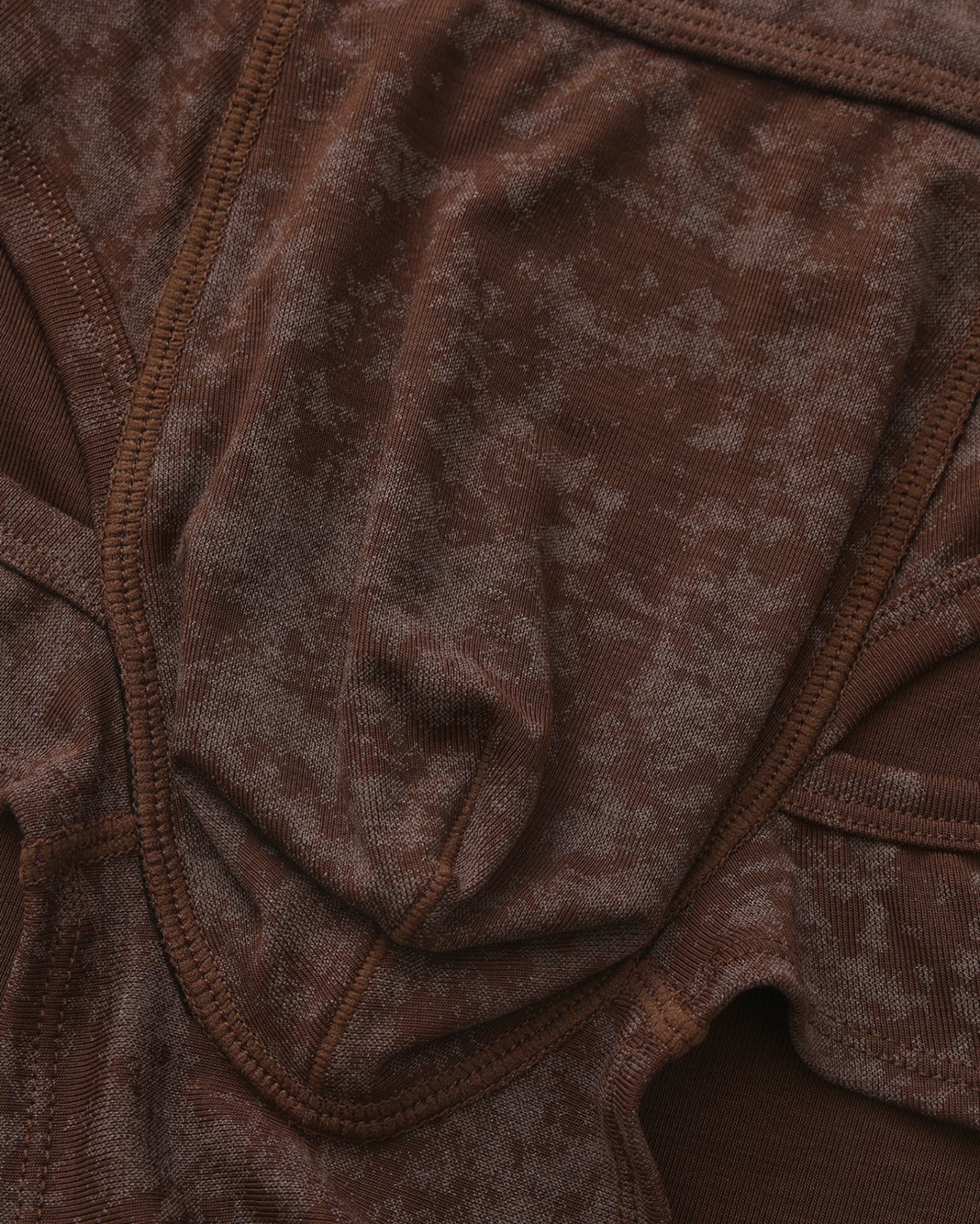 Playful Cutout Trunk - product view 5