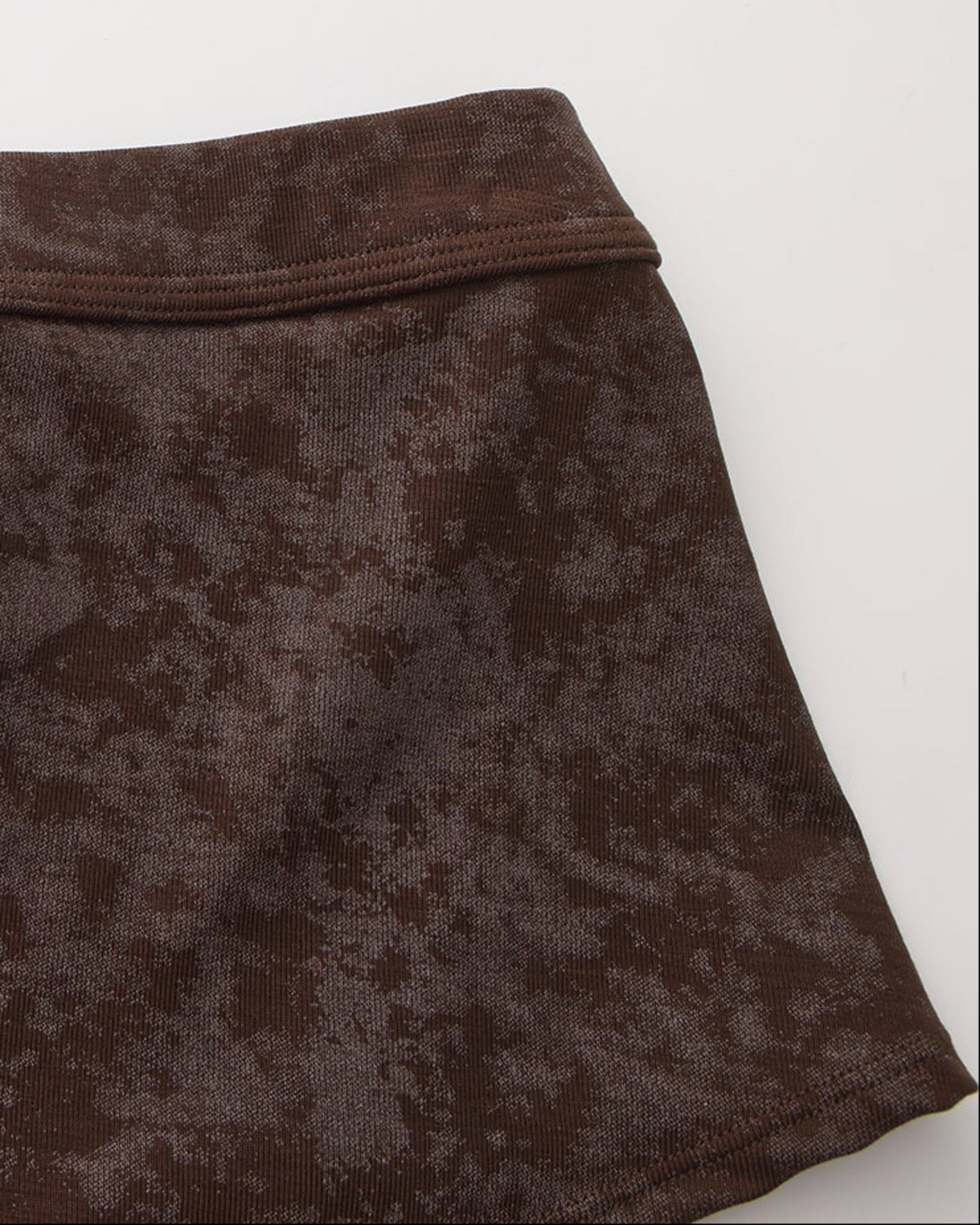Eternal Trace Slash-Cut Trunk