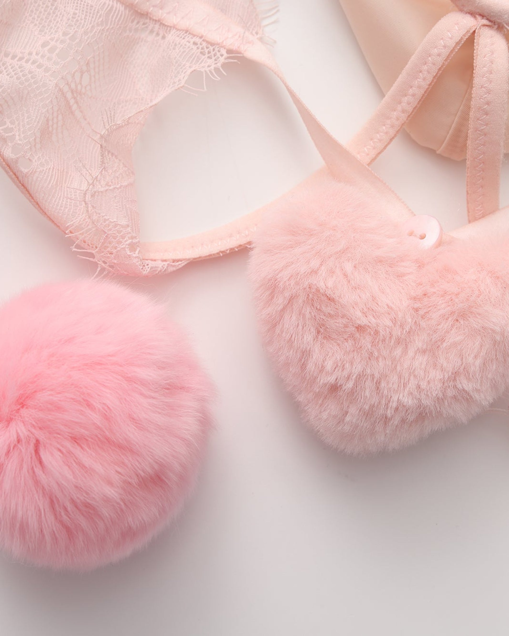 BSZN Pom-Pom Lace Jockstrap, faux-fur pom-pom color detail