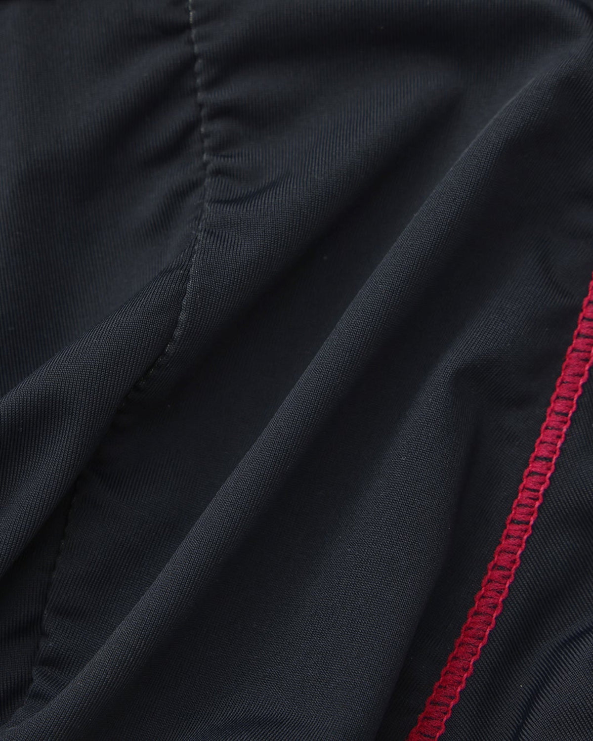 BSZN Black fabric and contrast seam, close-up.