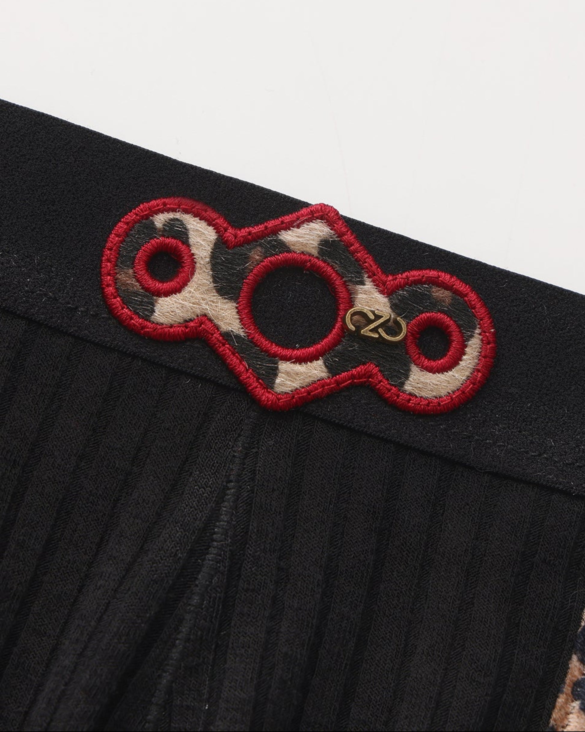 Captive Beast Open-Back Trunk - product view 8