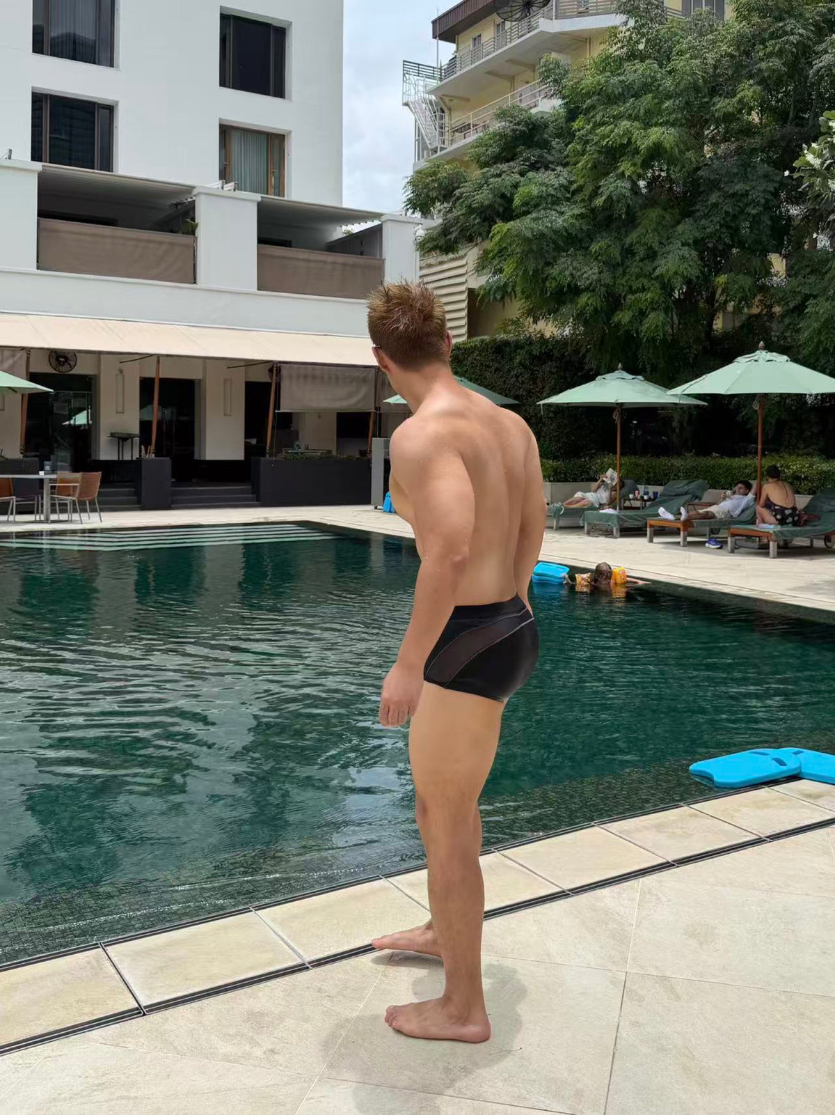 BSZN Club — 69 Mesh-Panel Sport Trunk — look 4