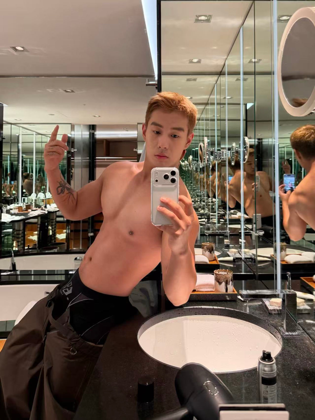 BSZN Club — 69 Mesh-Panel Sport Trunk — look 9